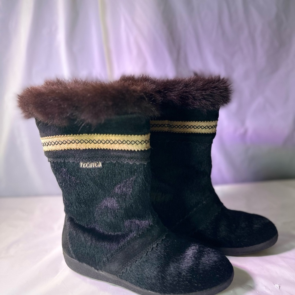 Tecnica Kids Black and Gold Boots with Fur Trim
